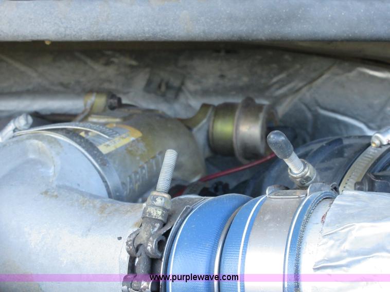 image for item I1939 1999 Ford F450 Super Duty flatbed truck