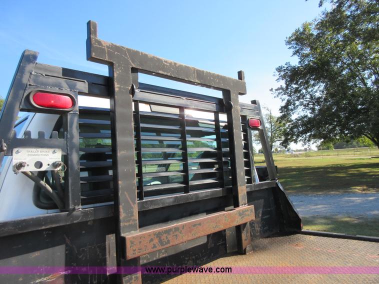 image for item I1940 1999 Ford F350 Super Duty flatbed pickup truck