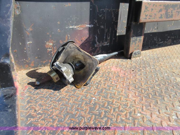 image for item I1940 1999 Ford F350 Super Duty flatbed pickup truck