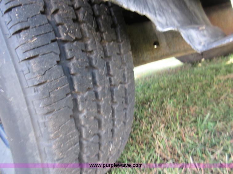 image for item I1940 1999 Ford F350 Super Duty flatbed pickup truck