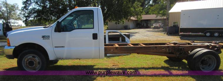 image for item I1941 1999 Ford F450 Super Duty truck cab and chassis