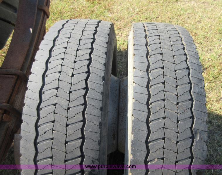 image for item I1941 1999 Ford F450 Super Duty truck cab and chassis