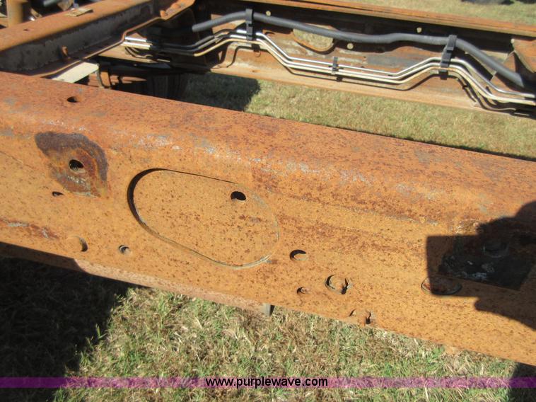 image for item I1941 1999 Ford F450 Super Duty truck cab and chassis