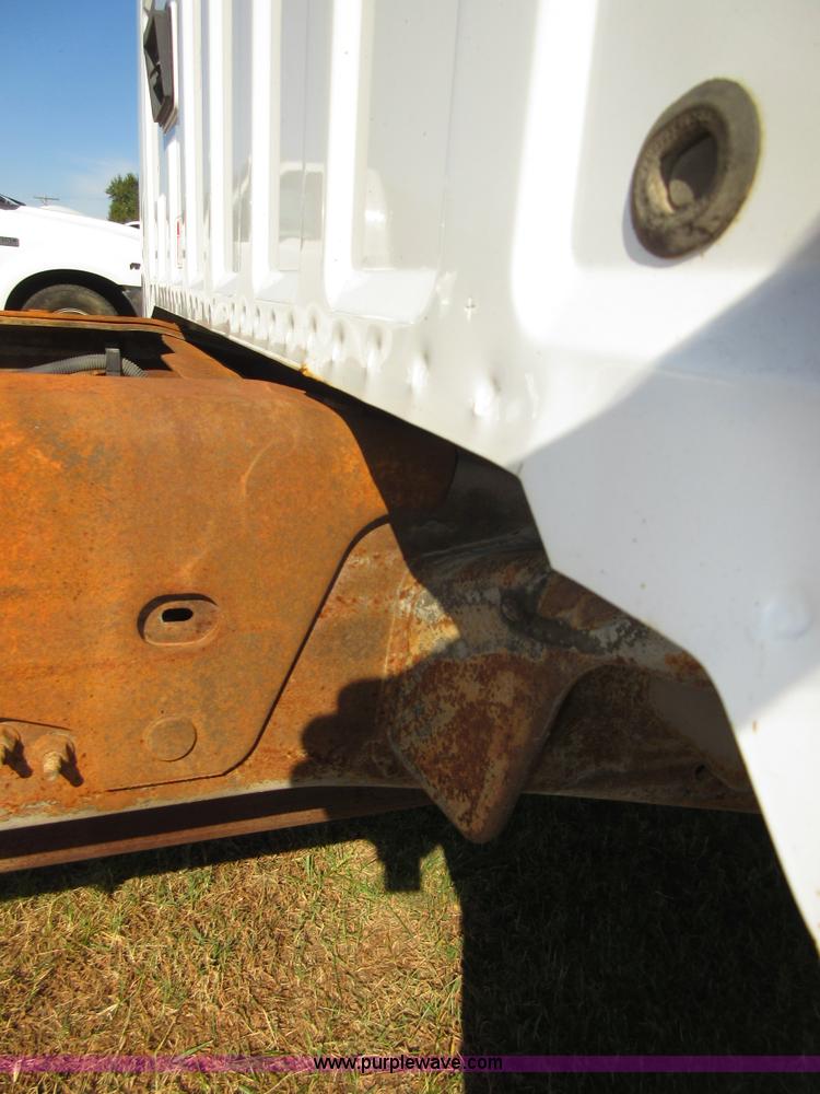 image for item I1941 1999 Ford F450 Super Duty truck cab and chassis