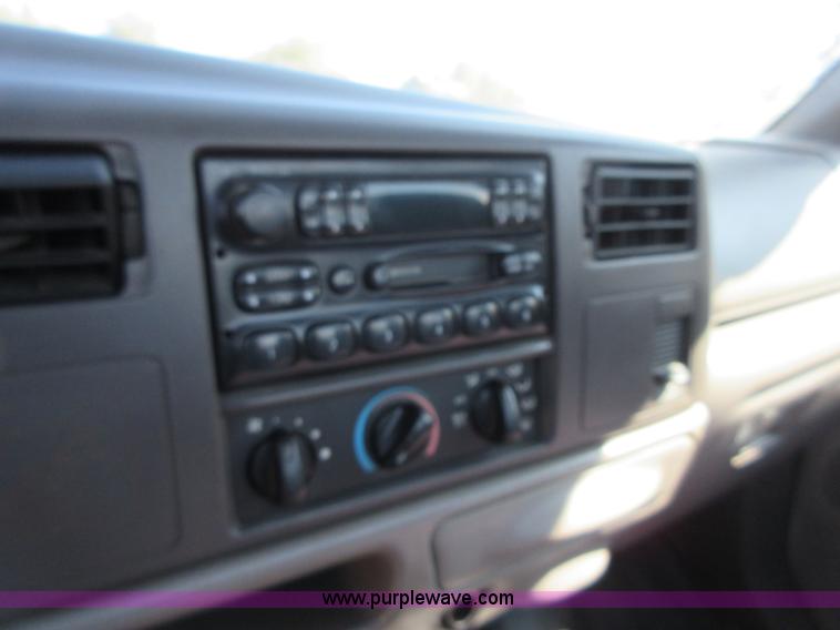 image for item I1941 1999 Ford F450 Super Duty truck cab and chassis