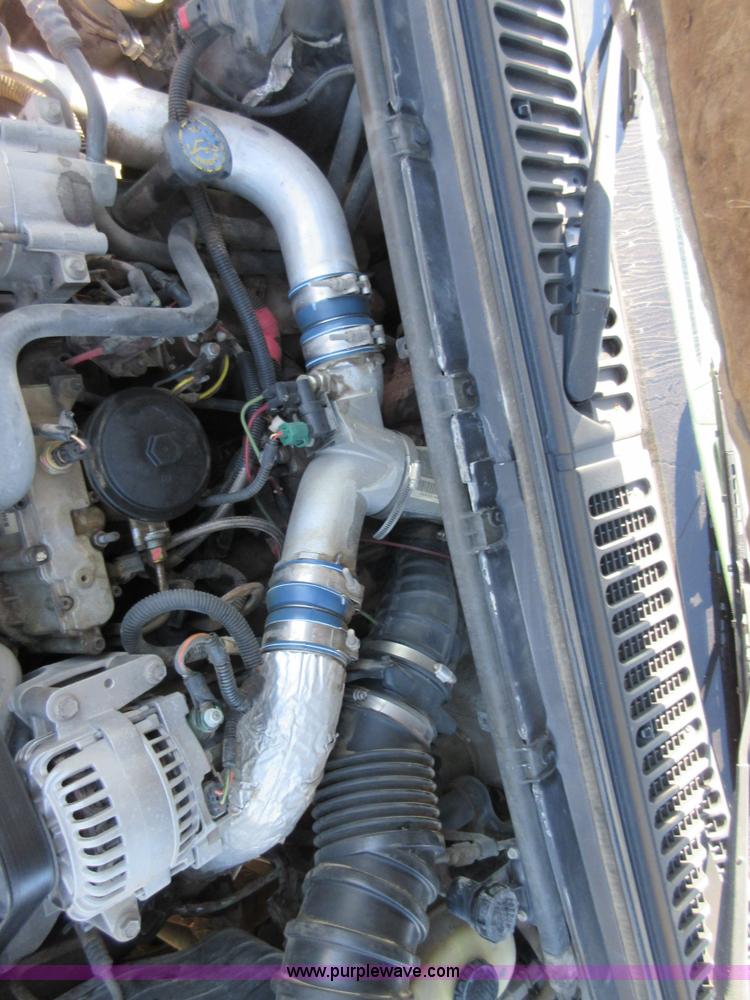 image for item I1941 1999 Ford F450 Super Duty truck cab and chassis