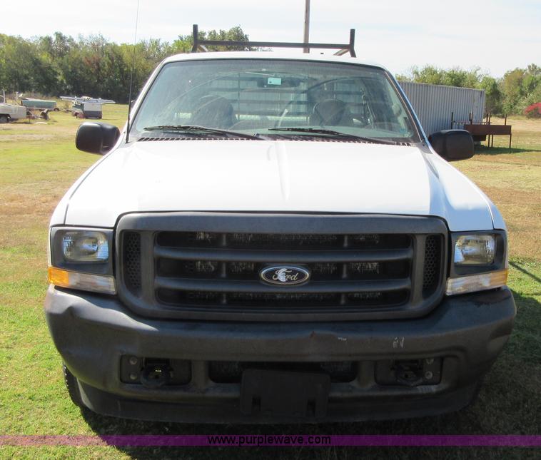 image for item I1945 2003 Ford F250 Super Duty pickup truck