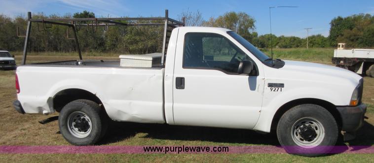 image for item I1945 2003 Ford F250 Super Duty pickup truck