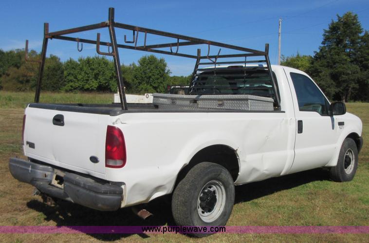 image for item I1945 2003 Ford F250 Super Duty pickup truck