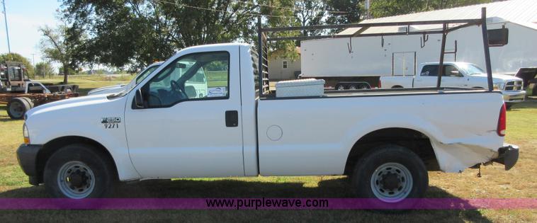 image for item I1945 2003 Ford F250 Super Duty pickup truck