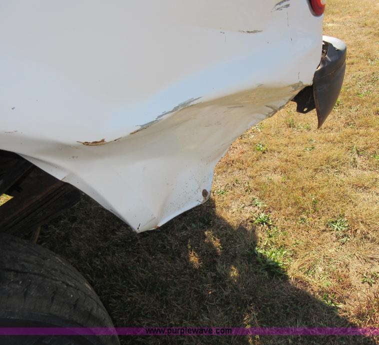 image for item I1945 2003 Ford F250 Super Duty pickup truck