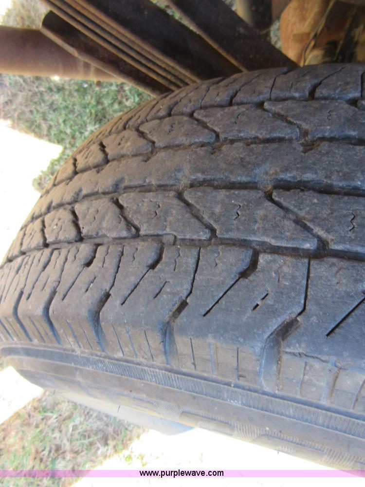 image for item I1945 2003 Ford F250 Super Duty pickup truck