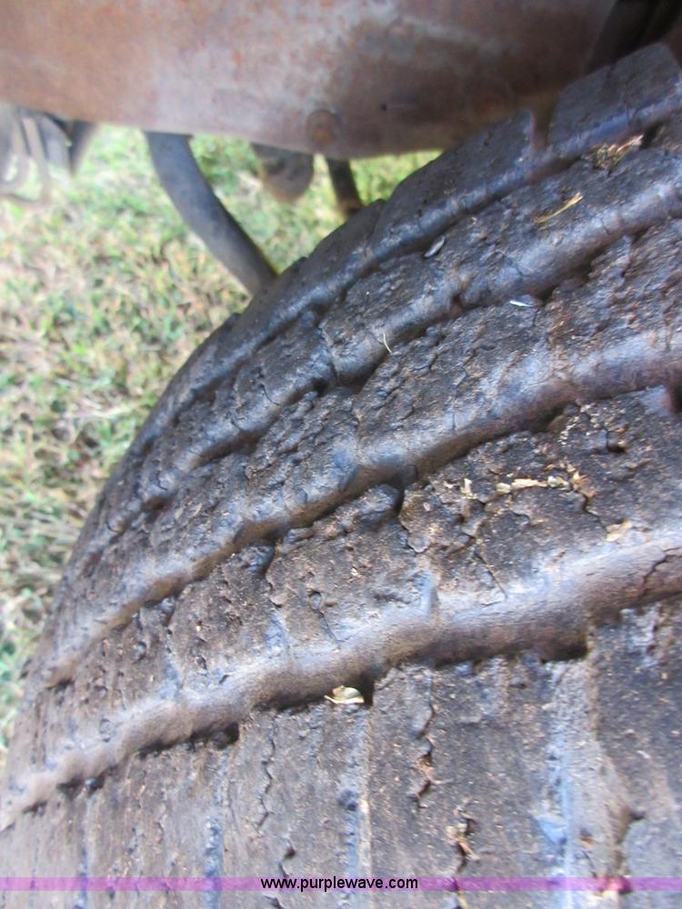 image for item I1945 2003 Ford F250 Super Duty pickup truck