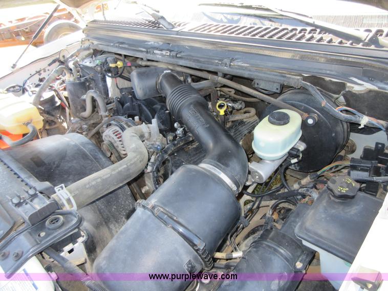 image for item I1945 2003 Ford F250 Super Duty pickup truck