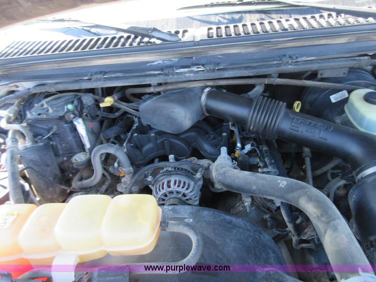 image for item I1945 2003 Ford F250 Super Duty pickup truck