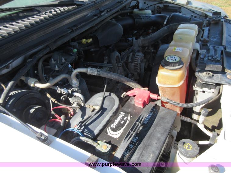 image for item I1945 2003 Ford F250 Super Duty pickup truck