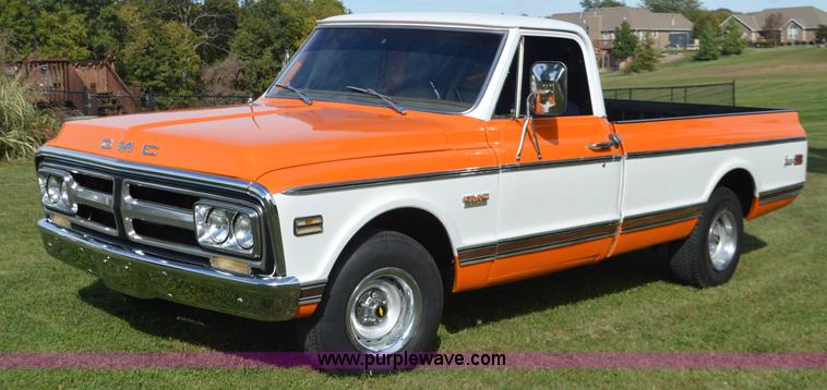 image for item I6402 1972 GMC C10 pickup truck