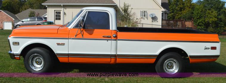 image for item I6402 1972 GMC C10 pickup truck
