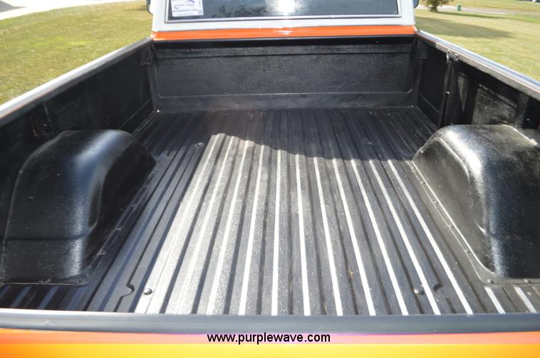 image for item I6402 1972 GMC C10 pickup truck