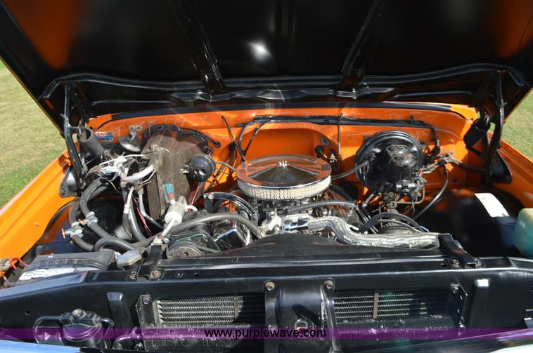 image for item I6402 1972 GMC C10 pickup truck