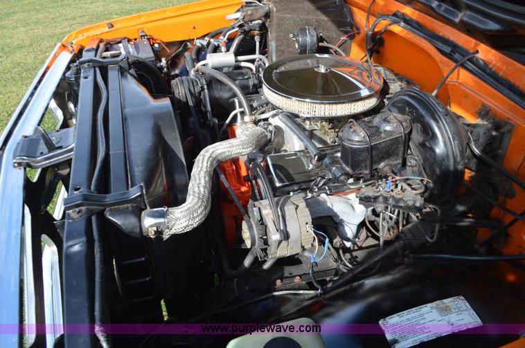 image for item I6402 1972 GMC C10 pickup truck