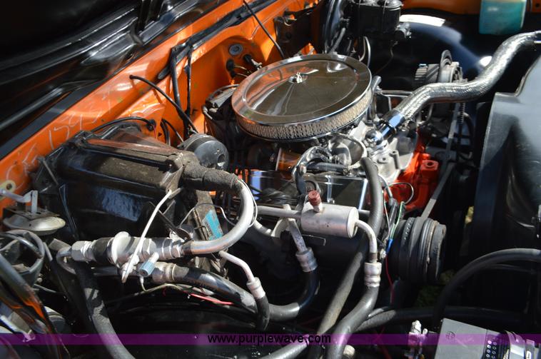 image for item I6402 1972 GMC C10 pickup truck