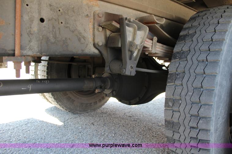 image for item J3659 2000 International 4700 box truck