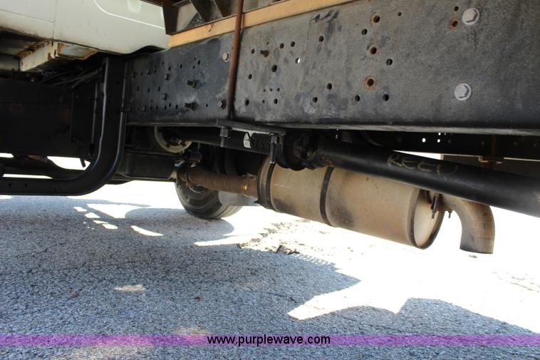 image for item J3659 2000 International 4700 box truck