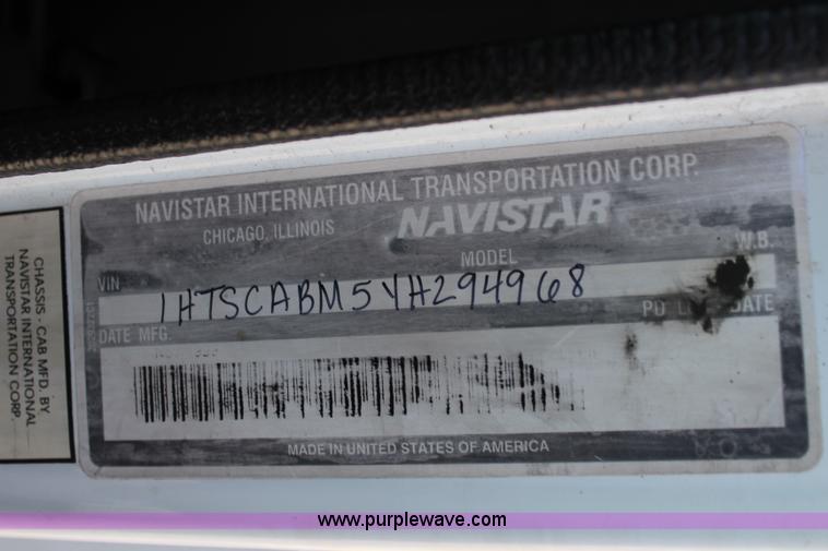 image for item J3659 2000 International 4700 box truck