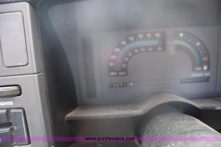 image for item J7203 1987 Chevrolet S10 pickup truck