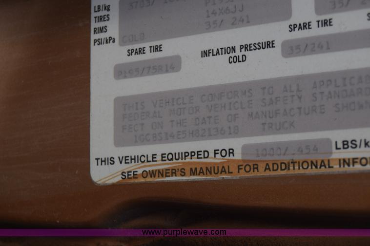 image for item J7203 1987 Chevrolet S10 pickup truck