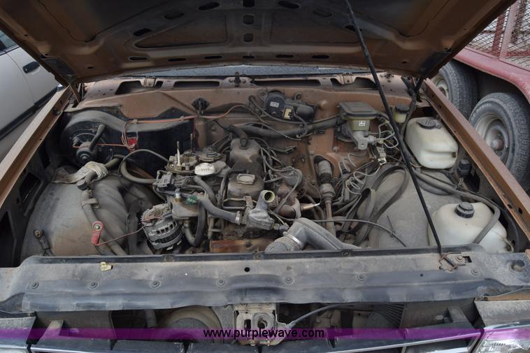 image for item J7203 1987 Chevrolet S10 pickup truck