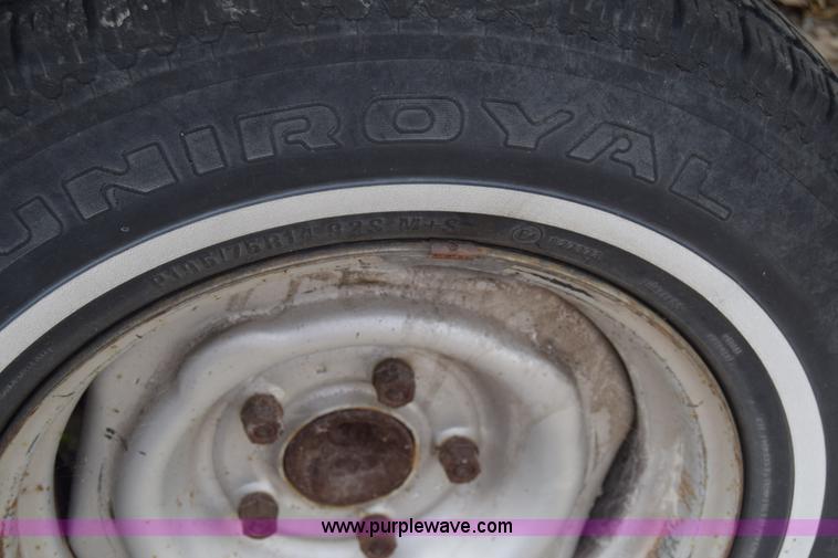 image for item J7203 1987 Chevrolet S10 pickup truck