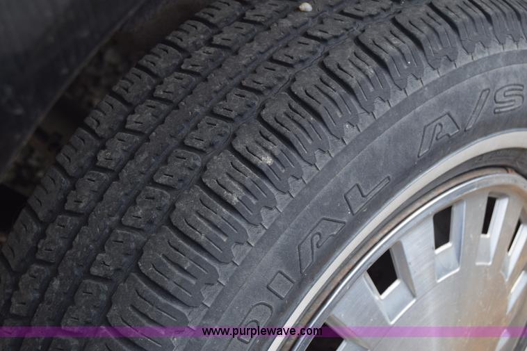 image for item J7203 1987 Chevrolet S10 pickup truck