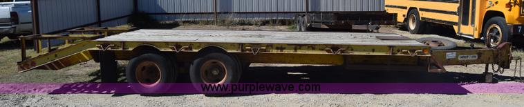 image for item J7844 1984 Carrier King equipment trailer