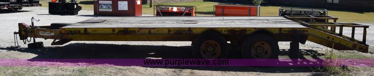 image for item J7844 1984 Carrier King equipment trailer