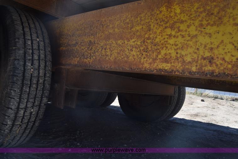 image for item J7844 1984 Carrier King equipment trailer