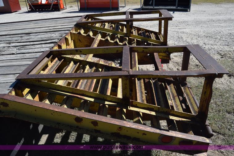 image for item J7844 1984 Carrier King equipment trailer