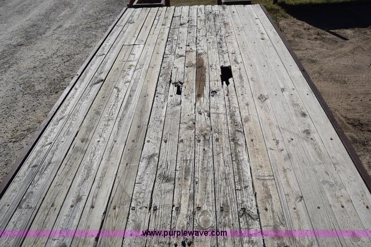 image for item J7844 1984 Carrier King equipment trailer