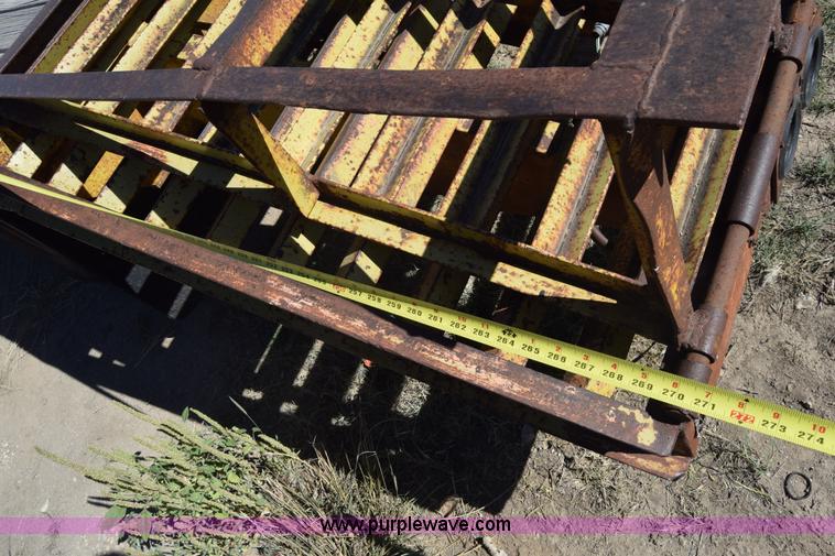 image for item J7844 1984 Carrier King equipment trailer