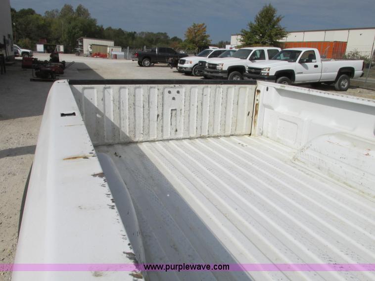 image for item J8719 2006 Chevrolet Silverado 2500HD pickup truck