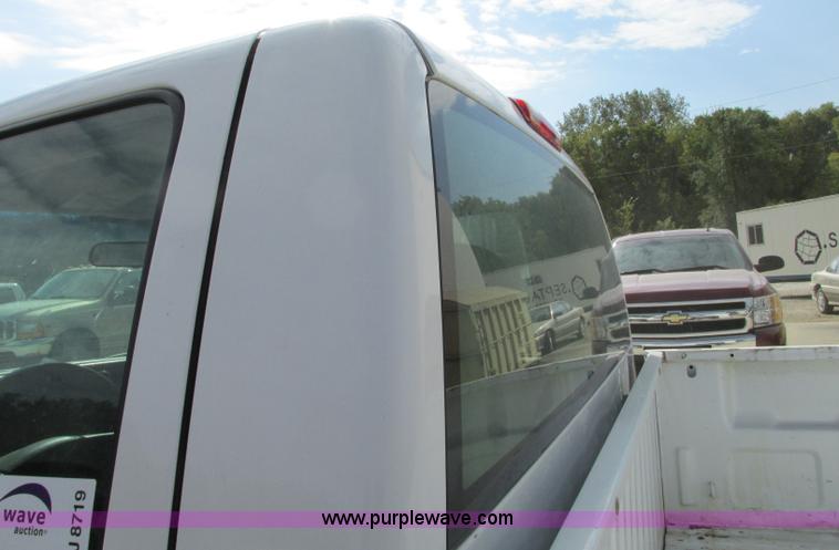 image for item J8719 2006 Chevrolet Silverado 2500HD pickup truck