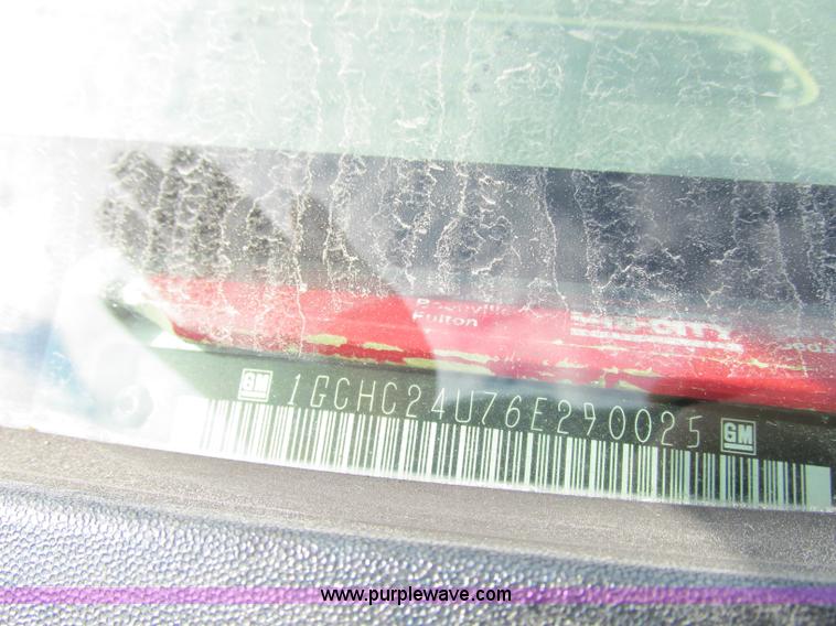 image for item J8719 2006 Chevrolet Silverado 2500HD pickup truck