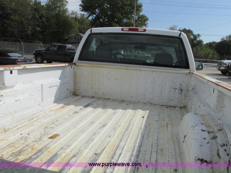 image for item J8720 2006 Chevrolet Silverado 2500HD pickup truck