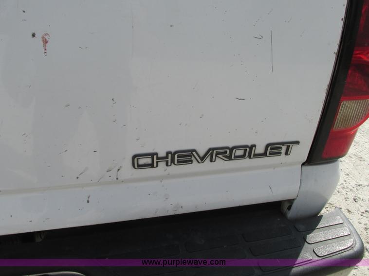 image for item J8720 2006 Chevrolet Silverado 2500HD pickup truck