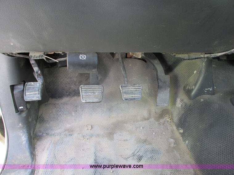 image for item J8720 2006 Chevrolet Silverado 2500HD pickup truck