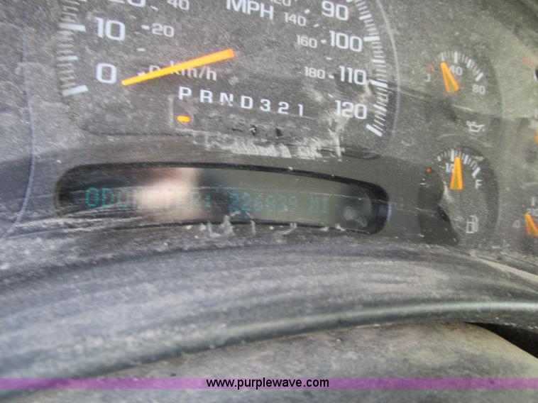 image for item J8721 2006 Chevrolet Silverado 2500HD Crew Cab pickup truck