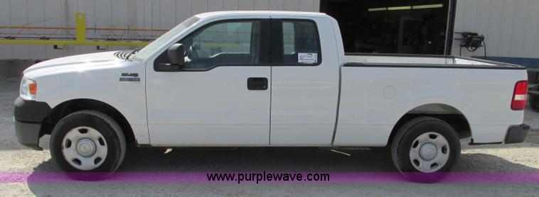 image for item J8722 2006 Ford F150 XL SuperCab pickup truck