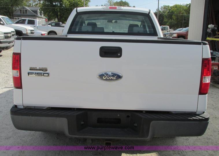 image for item J8722 2006 Ford F150 XL SuperCab pickup truck