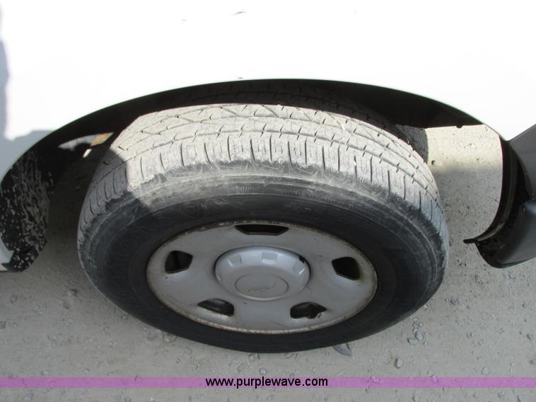 image for item J8722 2006 Ford F150 XL SuperCab pickup truck